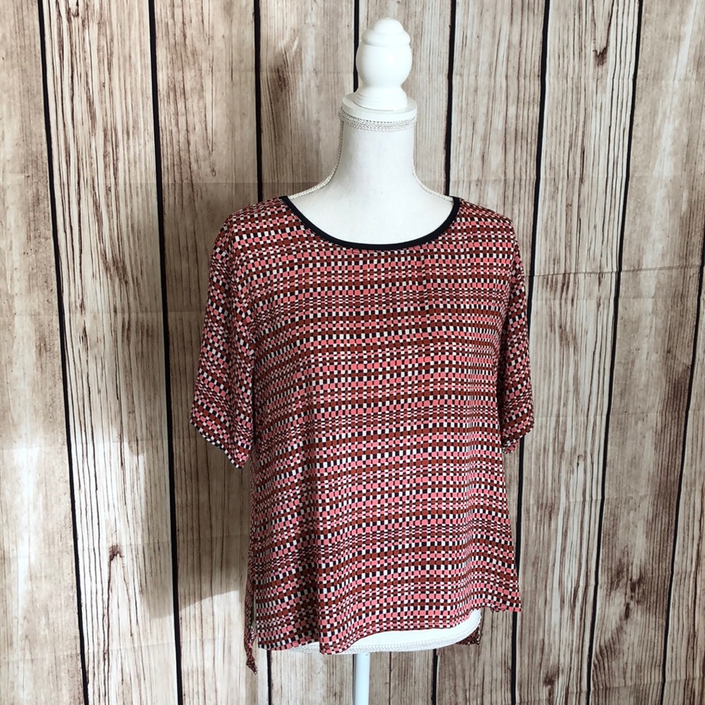 Ann Taylor Pink/Brown/Navy Patterned High Low Relaxed Fit Crew Neck Blouse Small